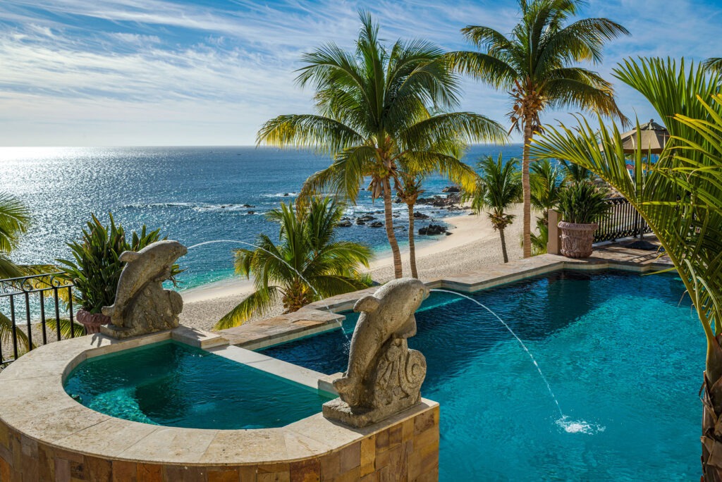 Villa Paraiso infinity pool overlooking Palmilla Beach, Cabo