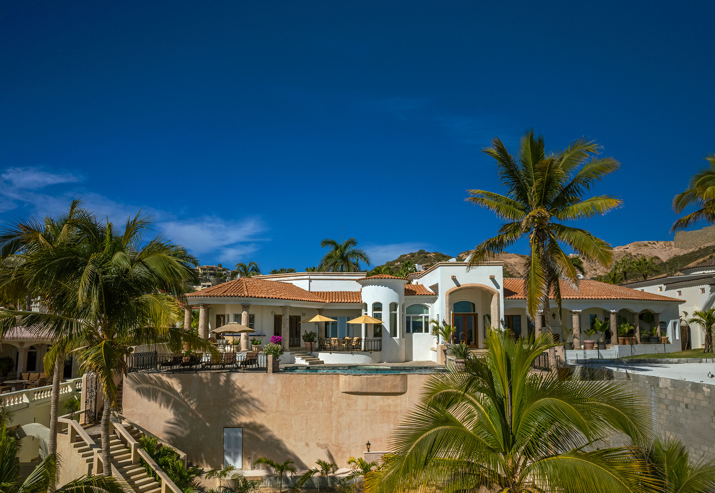 Villa Paraiso stairs from pool to Palmilla Beach